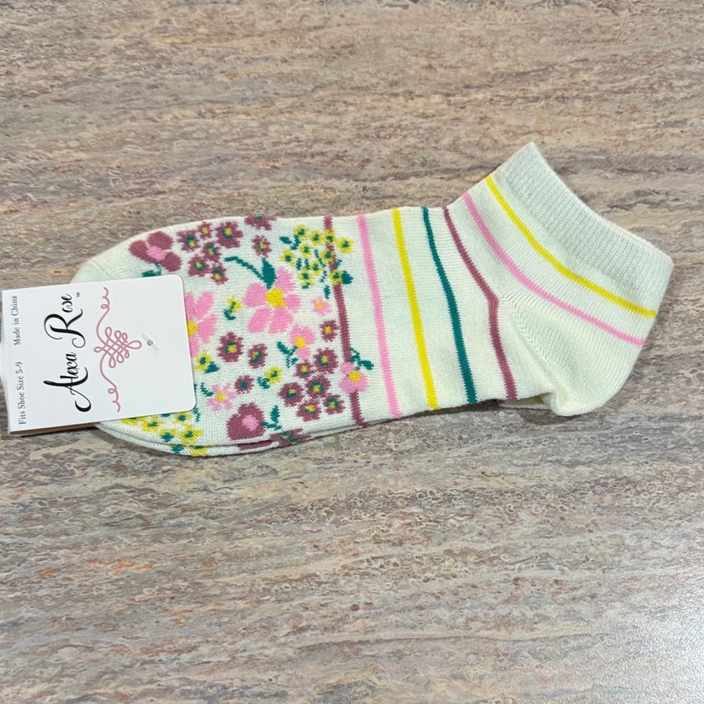 NEW Floral Striped Ankle Socks
